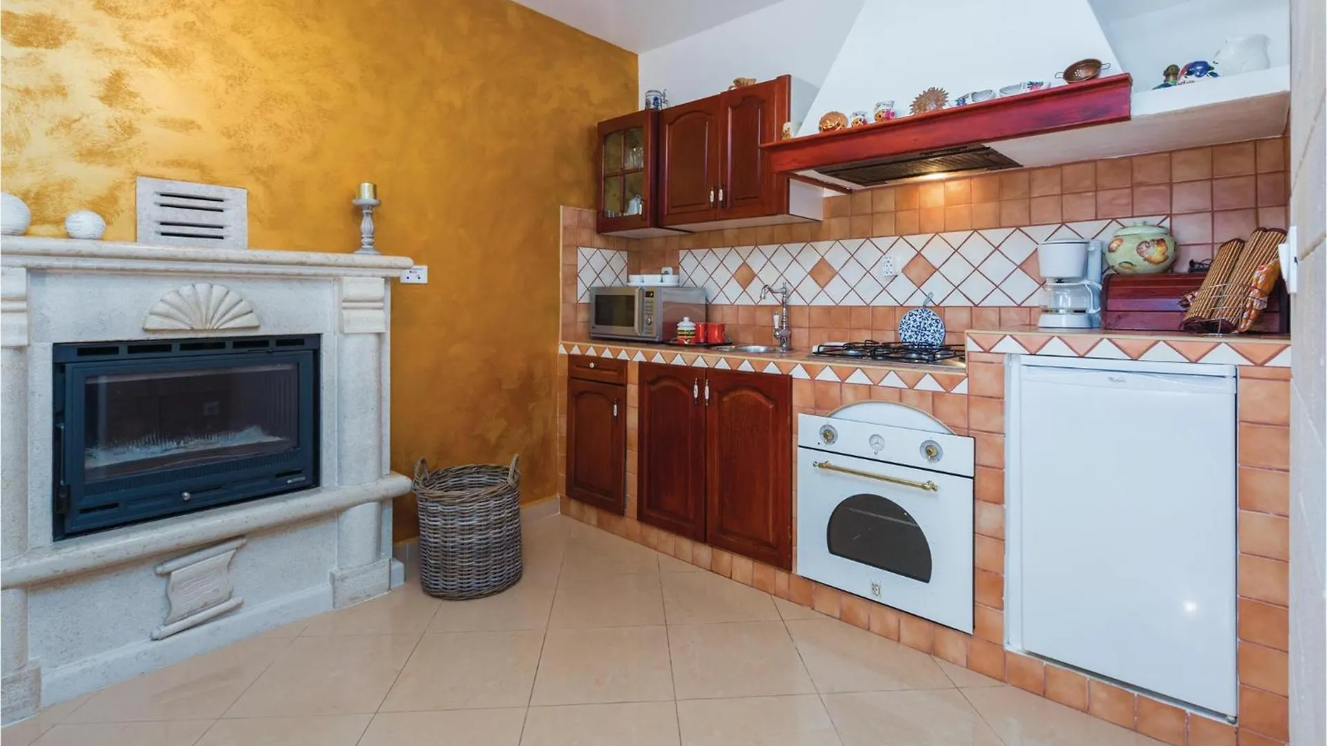 Awesome Apartment In Kosinozici With Wifi