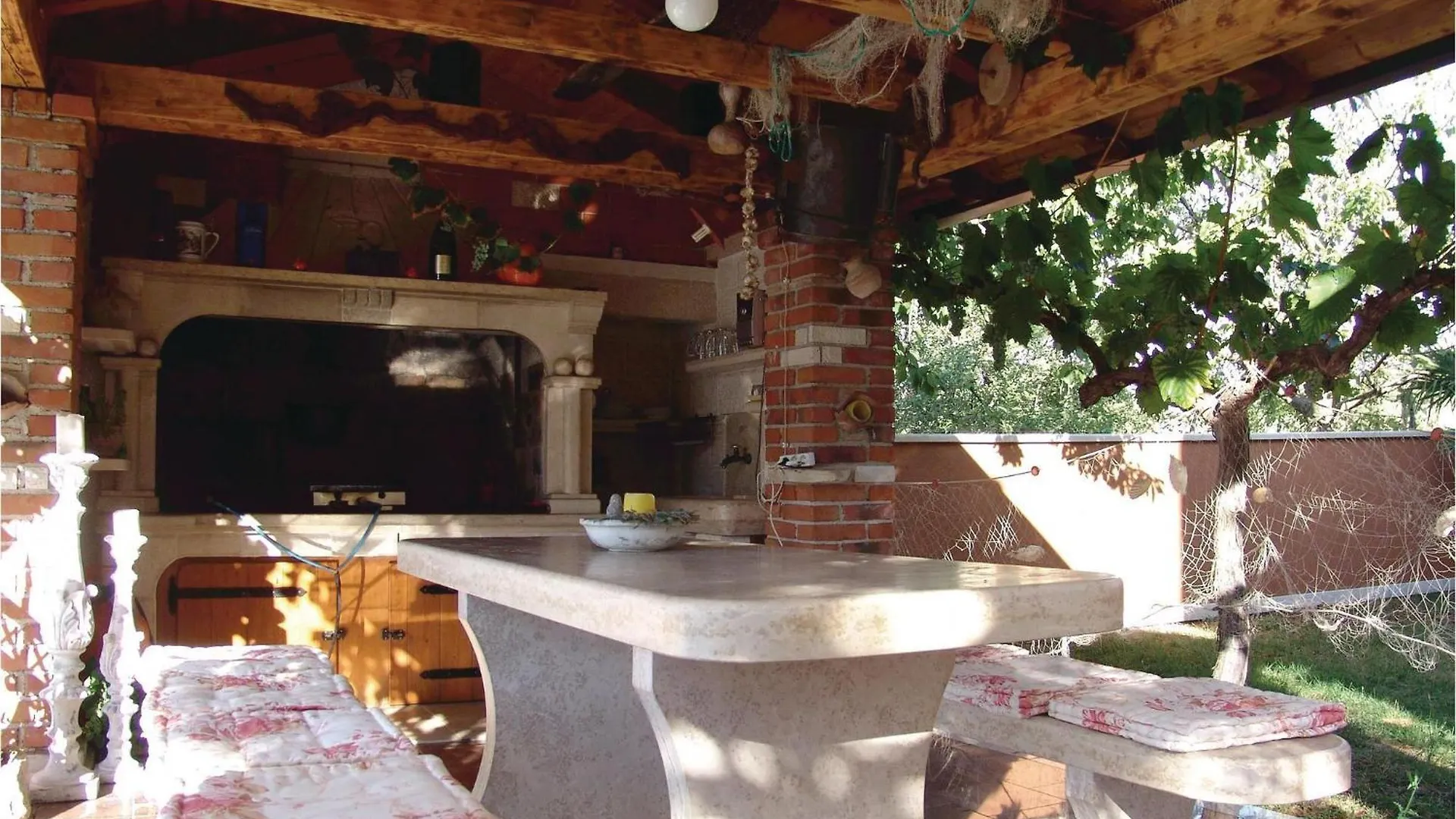 Awesome Apartment In Kosinozici With Wifi Hırvatistan