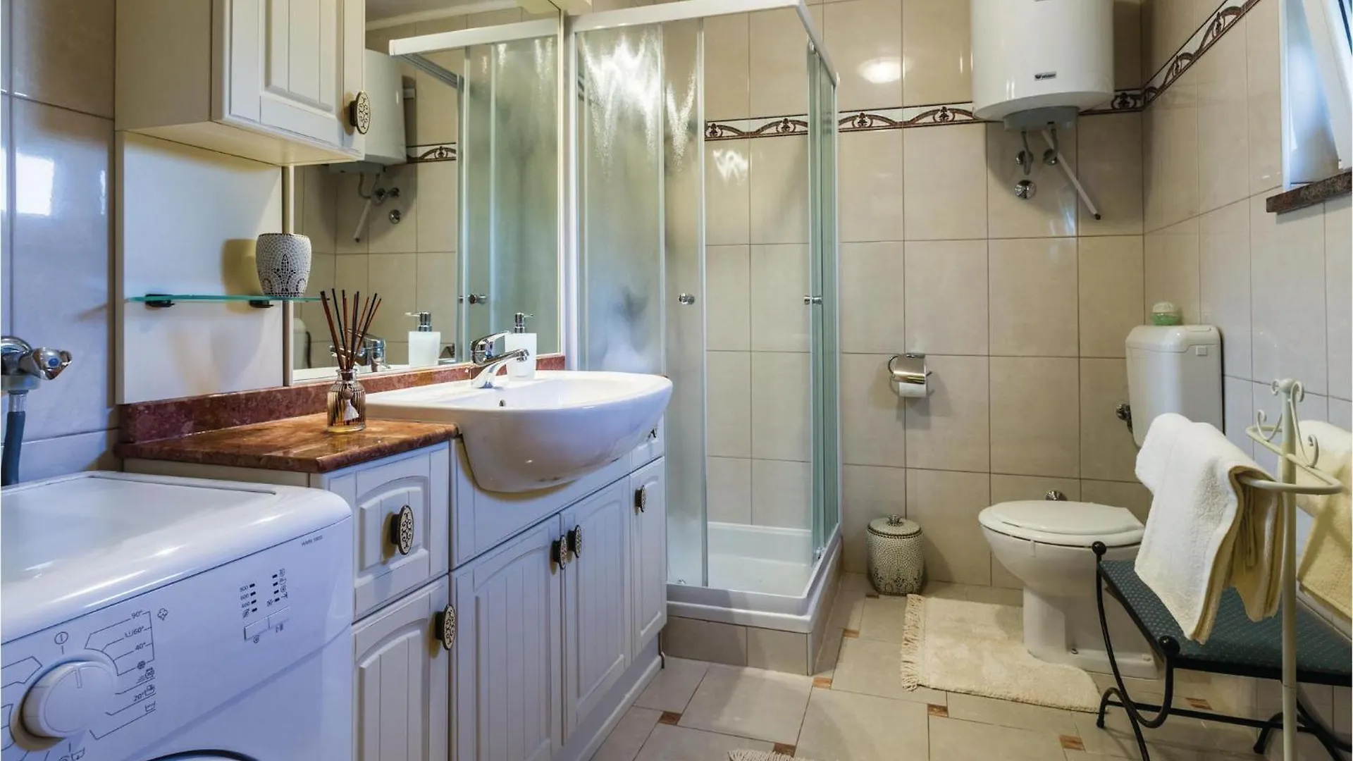 Awesome Apartment In Kosinozici With Wifi 0*,  Hırvatistan